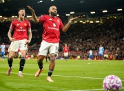 开云-关于法国杯倒计时，曼联关键时刻单刀错失，细节引发关注，媒体盛赞，赛程密集仍需轮换的信息