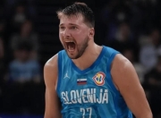 开云-东契奇连续十场比赛得分超过挺进下一轮，法国队挑战极限！的简单介绍