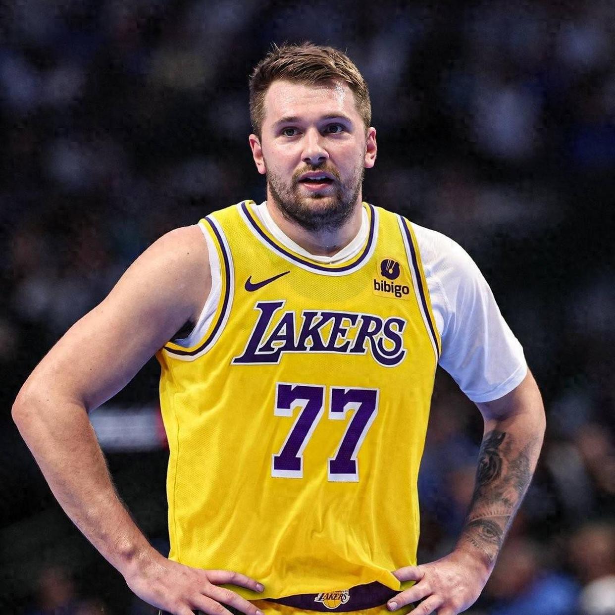 包含东契奇回归赛场，爆冷首场状态亮眼，IG观众沸腾！的词条